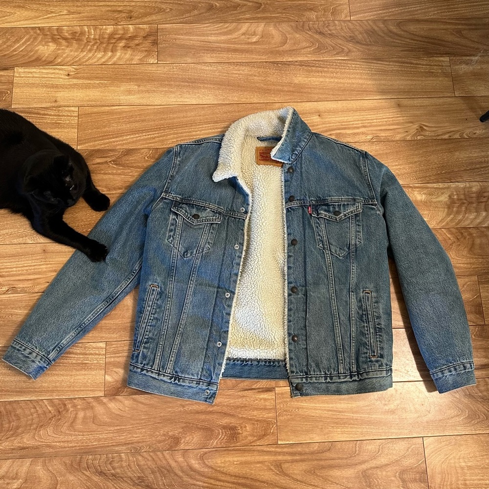 Levi’s Sherpa-lined Jean jacket